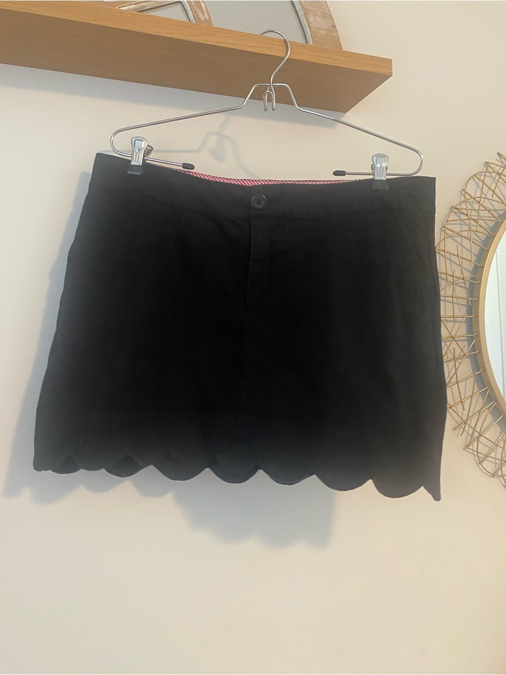Crown & Ivy Black Scallop Hem Skort